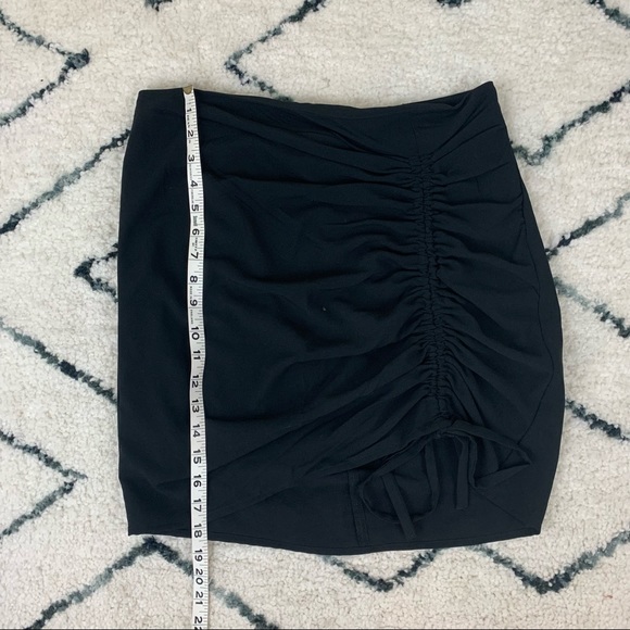 J.O.A. Black Side Ruched Drawstring Mini Skirt - Picture 6 of 9